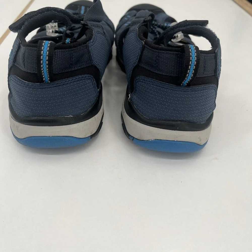 Keen Mens Newport H2 Closed Toe Water Sandals Navy Blue‎ 7 Slip On